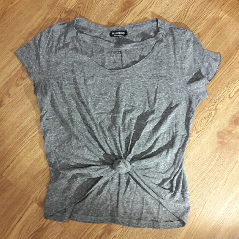 T-shirt with cutout and front tie